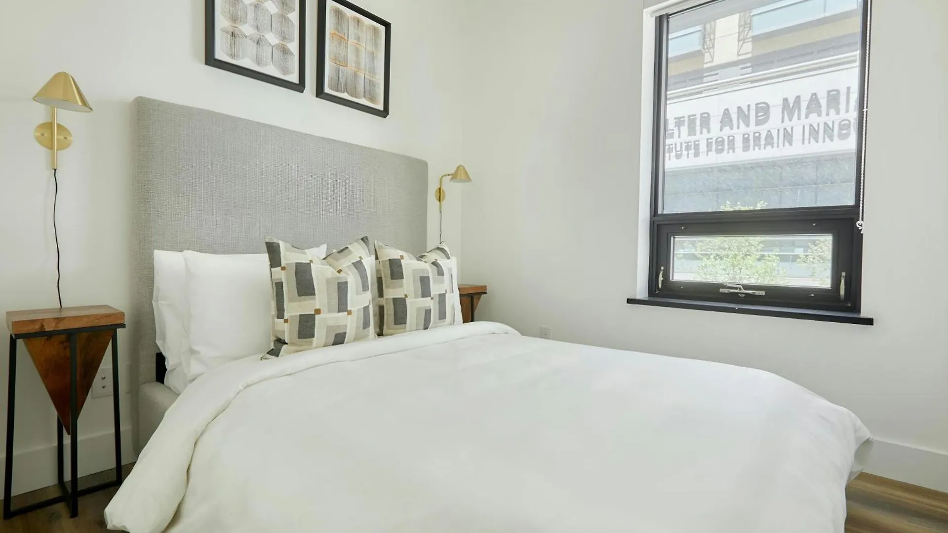 **** Hotel Sonder By Marriott Bonvoy The Elm Apartments Downtown Toronto Canada